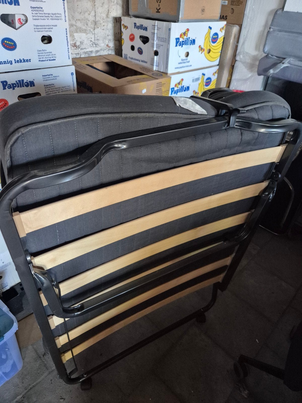 Plooibed met matras, Ophalen