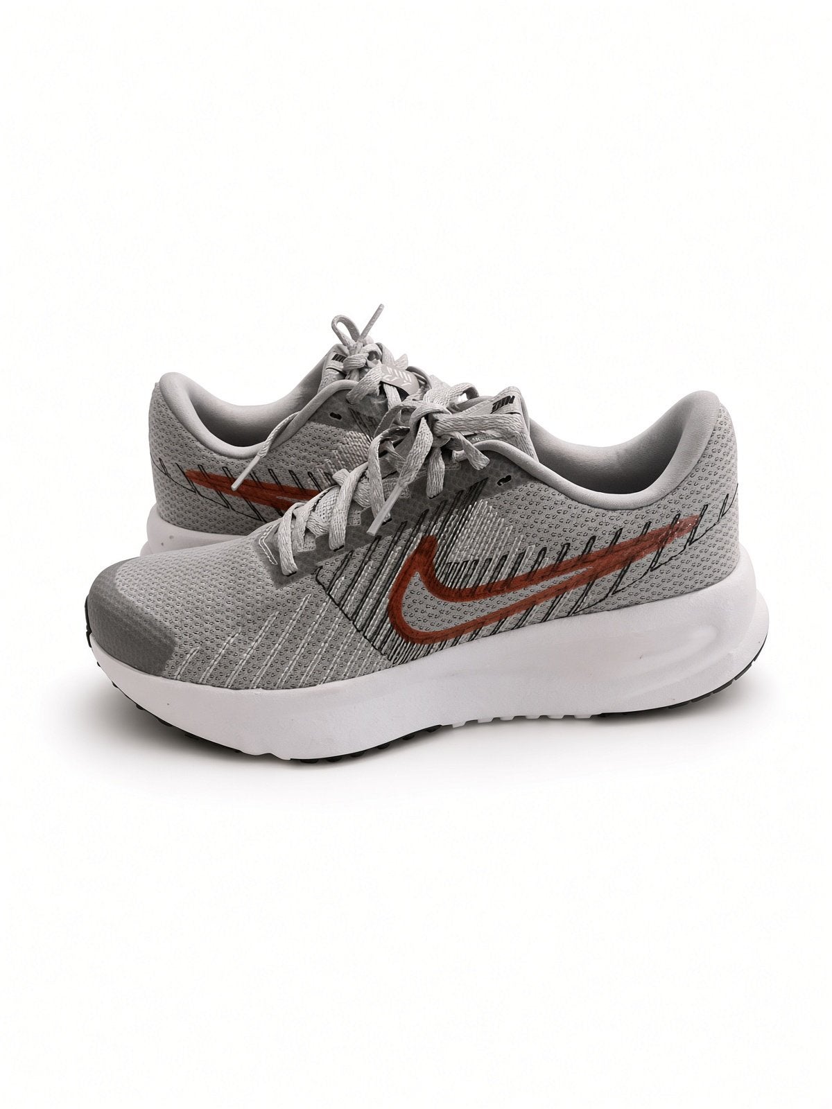Nike Run Defy grijs/wit/rood maat EU40,5 Nieuw te koop!, Sport en Fitness, Nieuw, Ophalen of Verzenden, Hardlopen, Hardloopschoenen