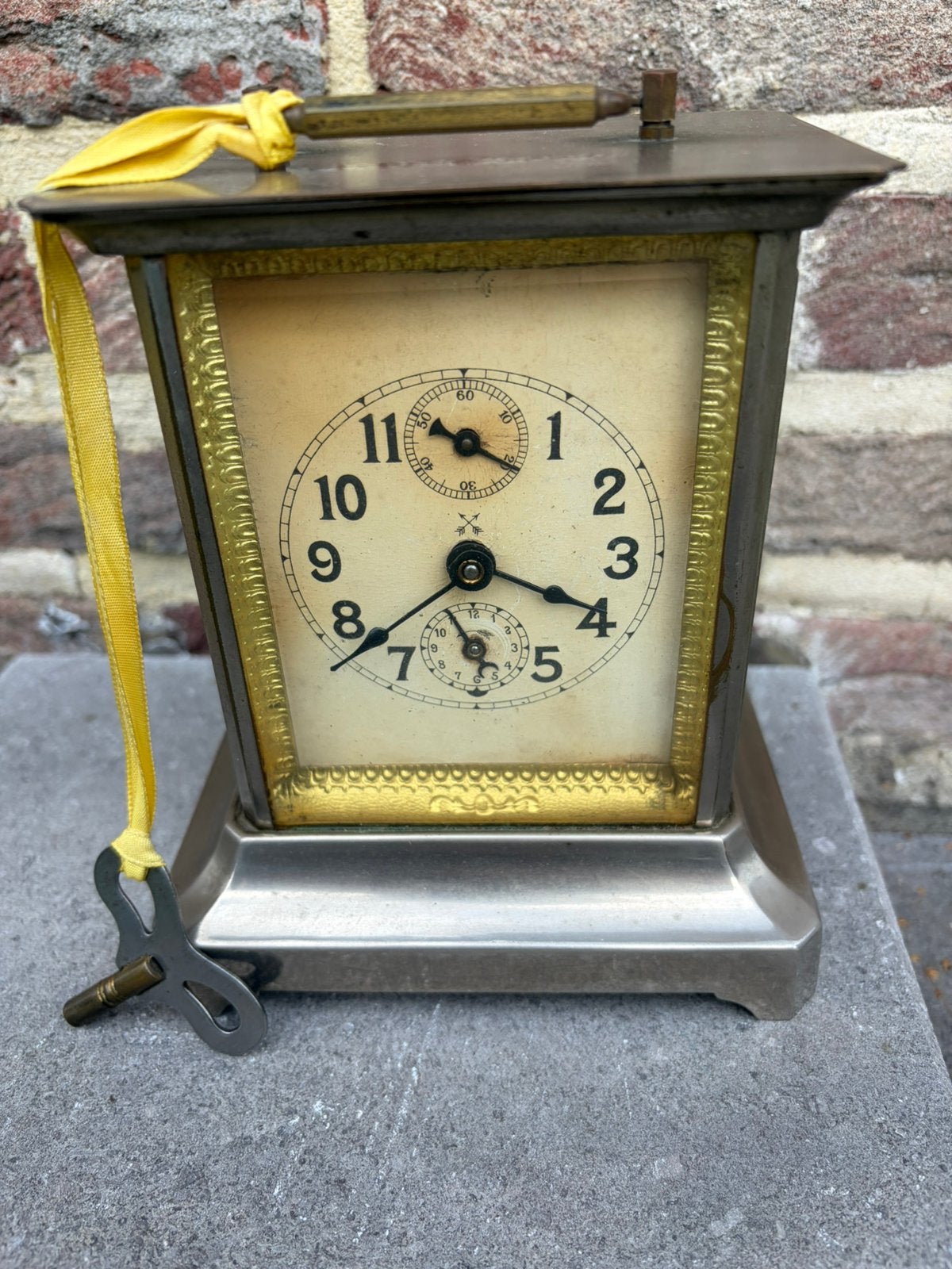 Horloge de table Antizk en très bon état, Antiquités & Art, Enlèvement