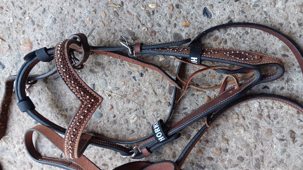 Mooi westernhoofdstel, Animaux & Accessoires, Chevaux & Poneys | Brides & Harnachement, Rênes incluses, Comme neuf, Enlèvement