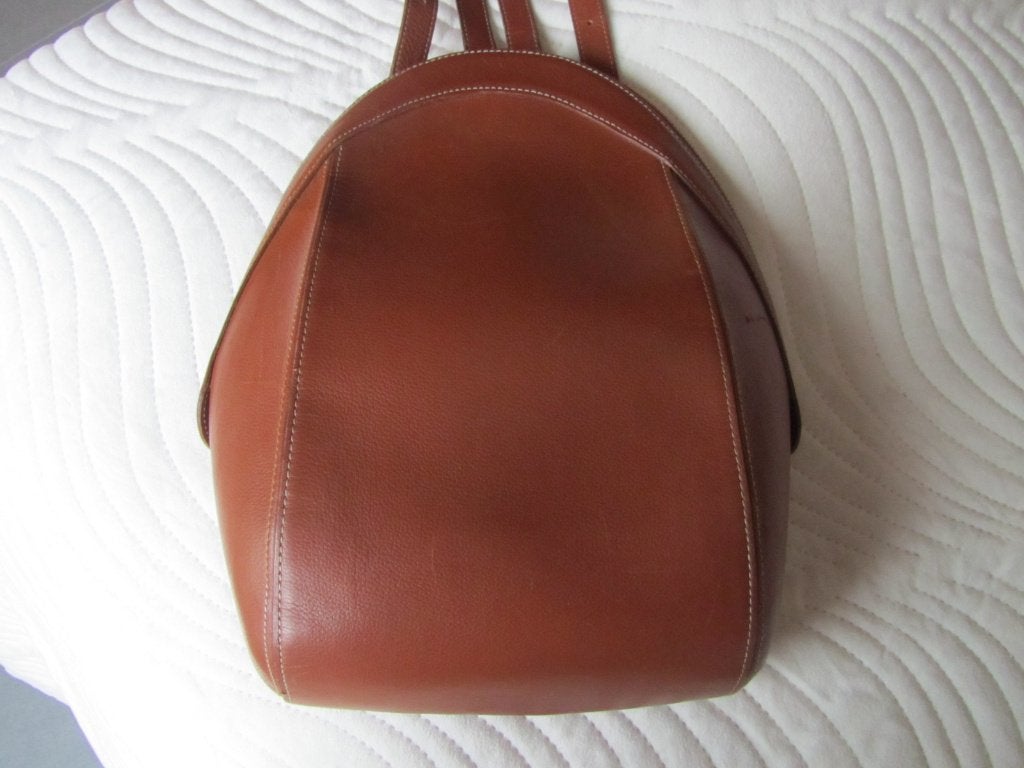 DELVAUX AMITIE Fauve springtas van leer met logo, Verzenden
