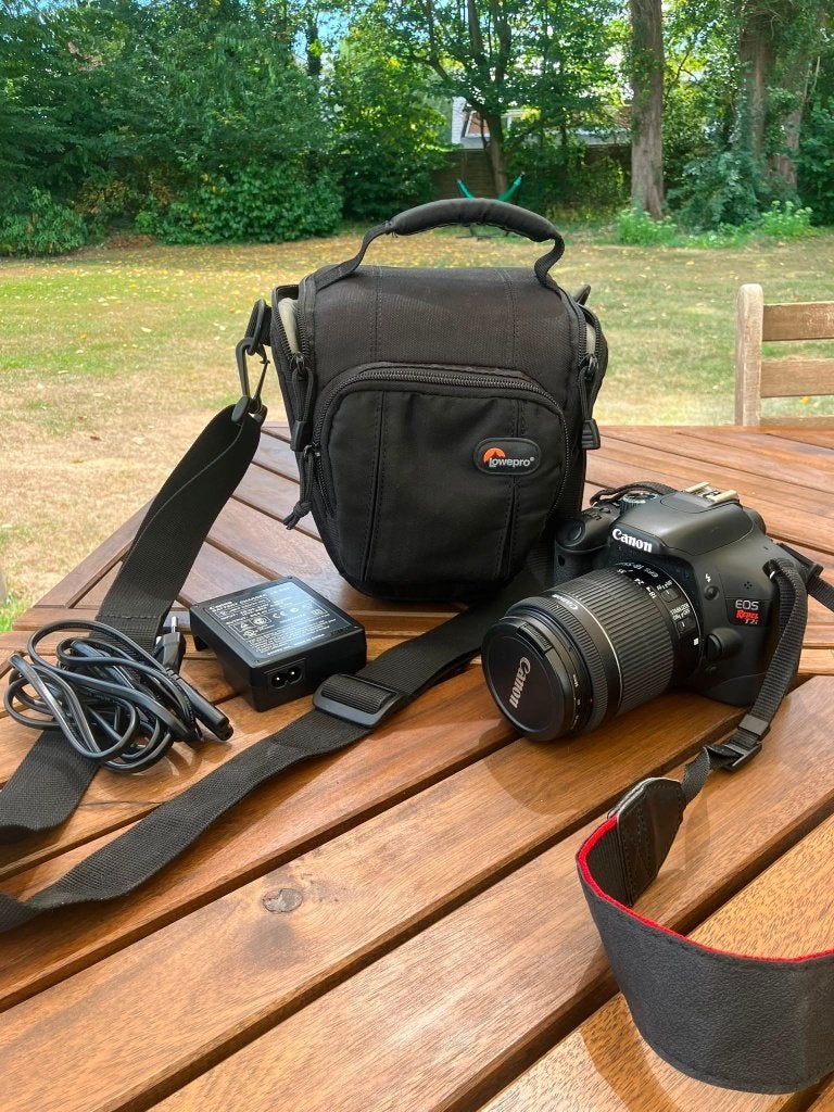 Canon Rebel T2i DSLR + lens + tas, Ophalen, Gebruikt, Spiegelreflex, Canon