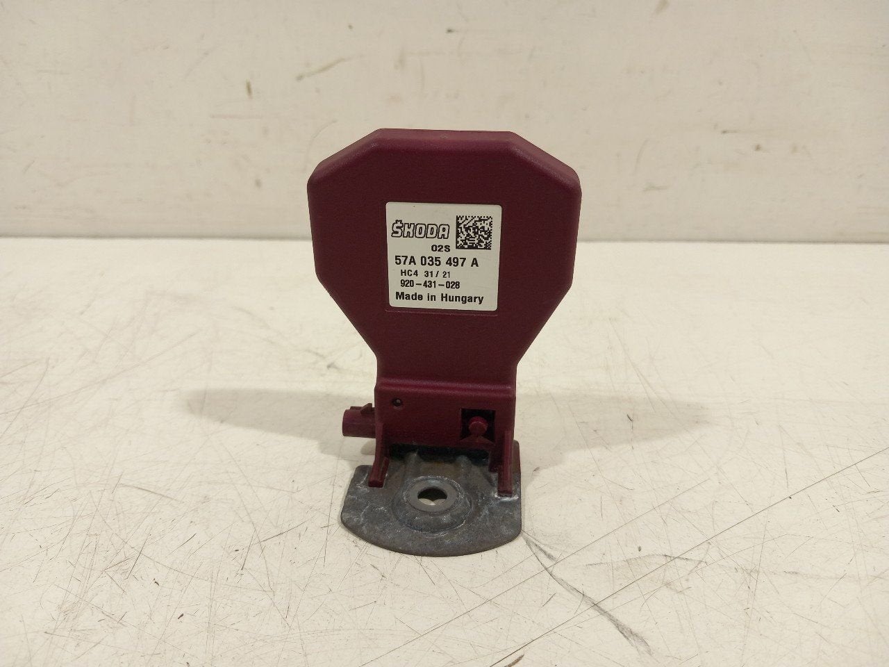 Antenne Skoda Karoq, Auto diversen, Autoradio's, Ophalen of Verzenden, Van der Ven Autorecycling B.V., Onderdelen@venauto.nl, Ettenseweg 76, 4706 PB Roosendaal, The Netherlands