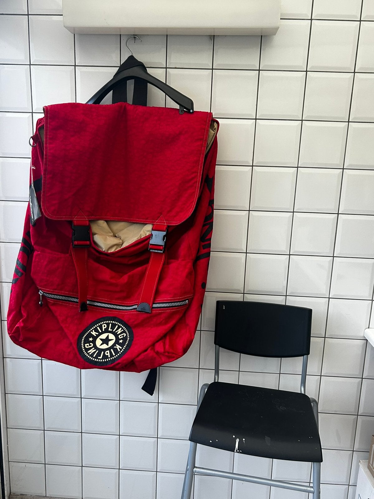 Gigantische rugzak van Kipling vintage etalagemodel, Ophalen of Verzenden, Zo goed als nieuw