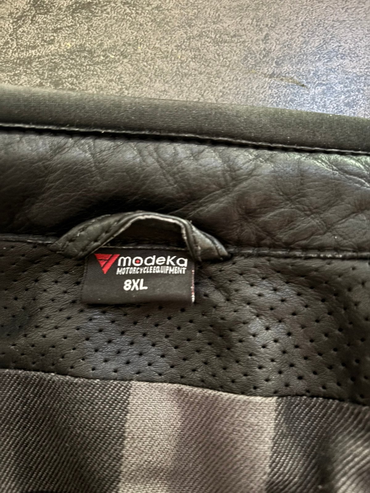 Lederen motorjas, kleur zwart, maat 8XL, Enlèvement, Seconde main, Hommes, Manteau | cuir