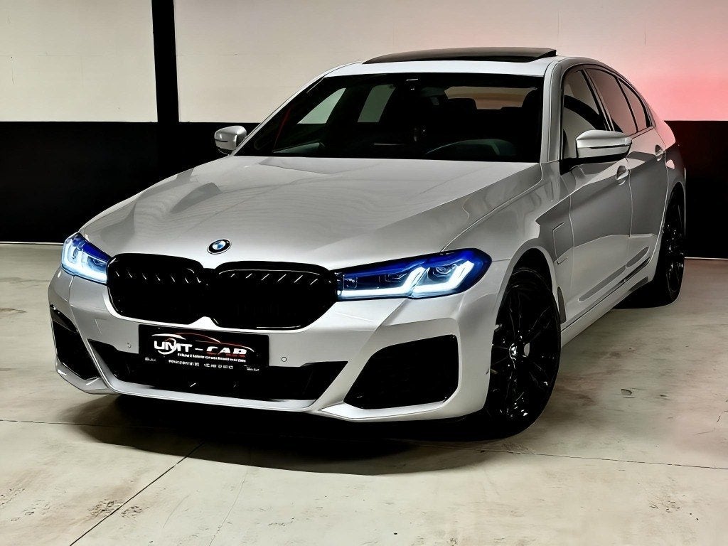 BMW 530e HYBRID //M PACK** | LASER | CARPLAY | FULL OPTIONS✅, Autos, BMW, Argent ou Gris, Euro 6, Entreprise, Entretenue par le concessionnaire