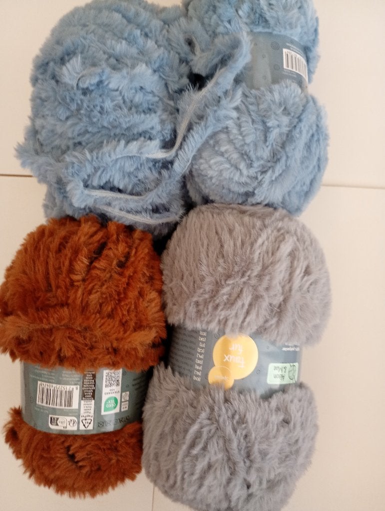 fluffy faux fur wol, 2x blauw 1x roest, 1xgrijs, Ophalen of Verzenden, Nieuw, Breien of Haken, Wol of Garen