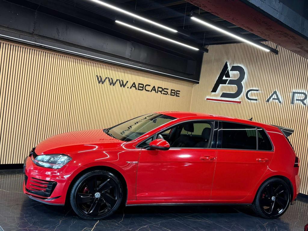 Volkswagen Golf GTI 2.0 TSI DSG * GARANTIE 12 MOIS *, Autos, Rouge, Achat, Euro 6, Entreprise