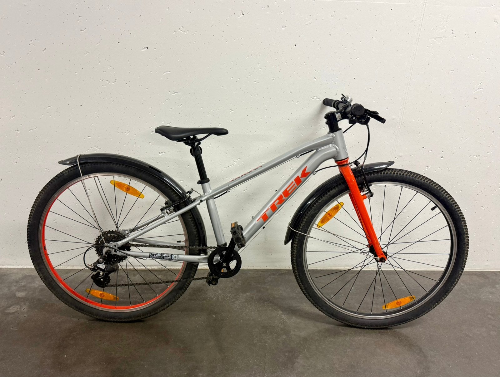 Zilverkleurige Kinderfiets Trek Wahoo 26”, Fietsen en Brommers, Ophalen, Zo goed als nieuw, 26 inch of meer, Versnellingen