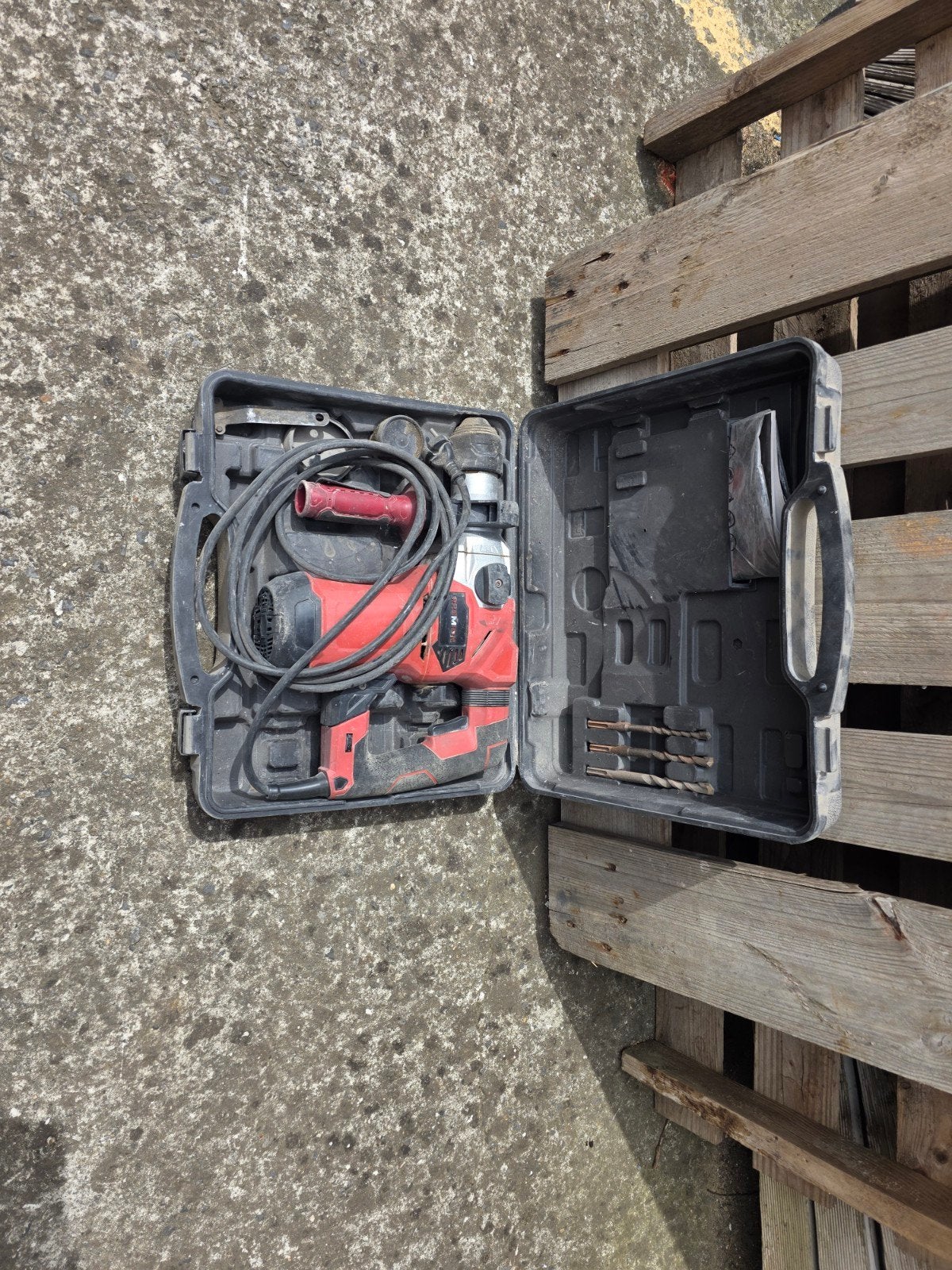 Boorhamer 1800W sds, Ophalen