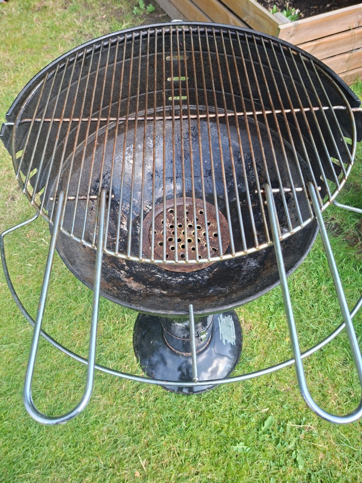 Houtskool bbq barbecook, Ophalen