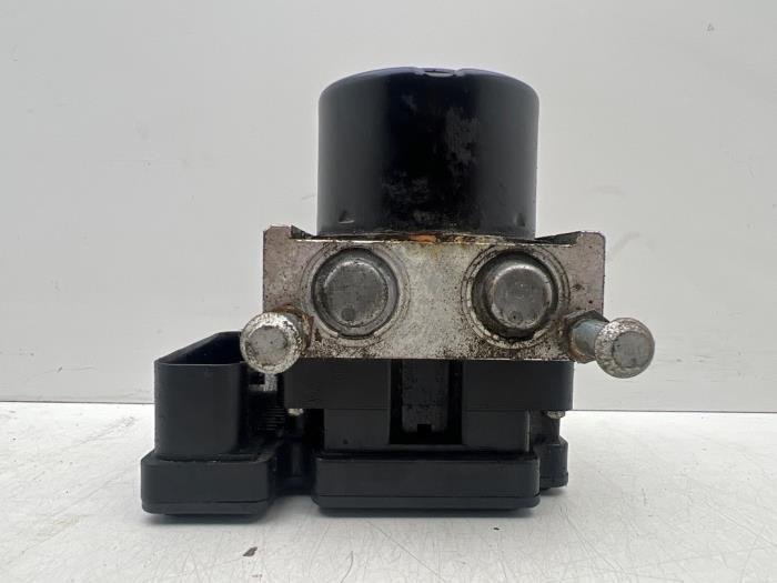 Pompe ABS d'un Suzuki Swift, -, 3 mois de garantie, Utilisé, -