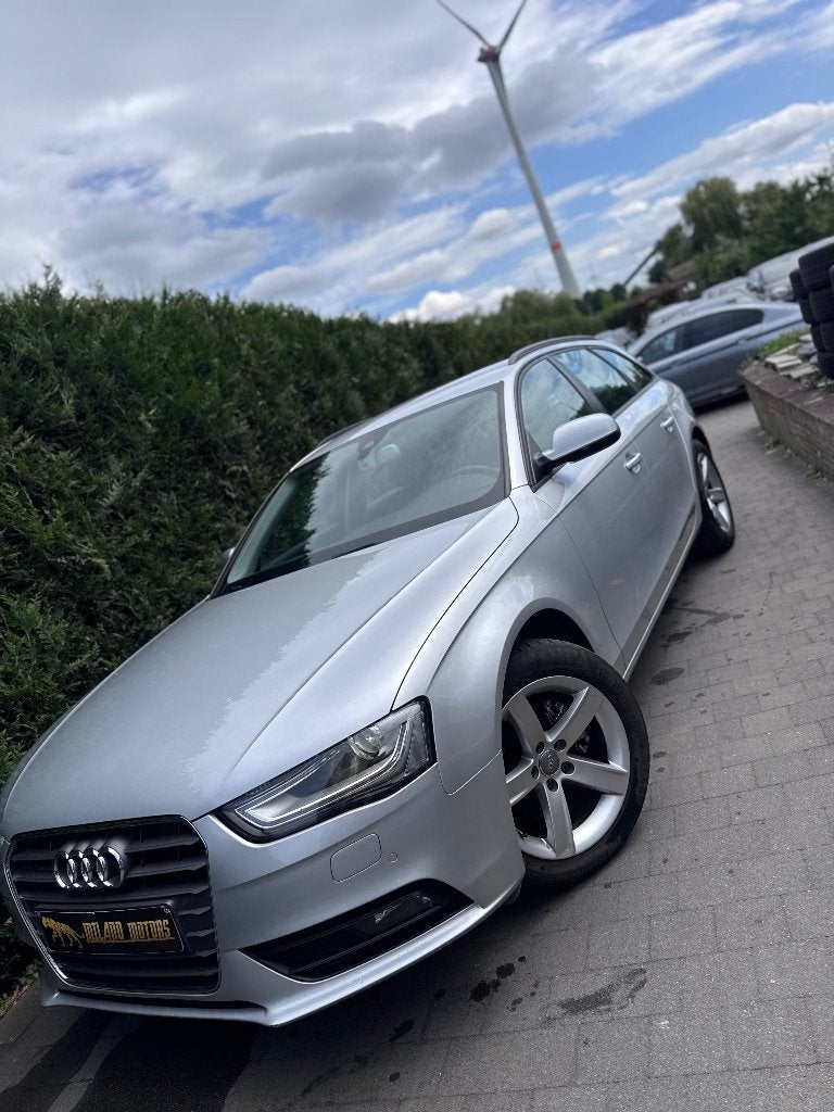 Audi A4 1.8TFSI 2014, Auto's, Audi, Voorwielaandrijving, https://public.car-pass.be/vhr/646f49bf-4a9f-48ee-843e-c129a0b333b2, 4 cilinders