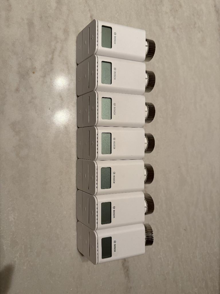 7 X Bosch EasyControl Smart Radiator Thermostaatkraan, Doe-het-zelf en Bouw, Thermostaten, Ophalen, Slimme thermostaat, Zo goed als nieuw