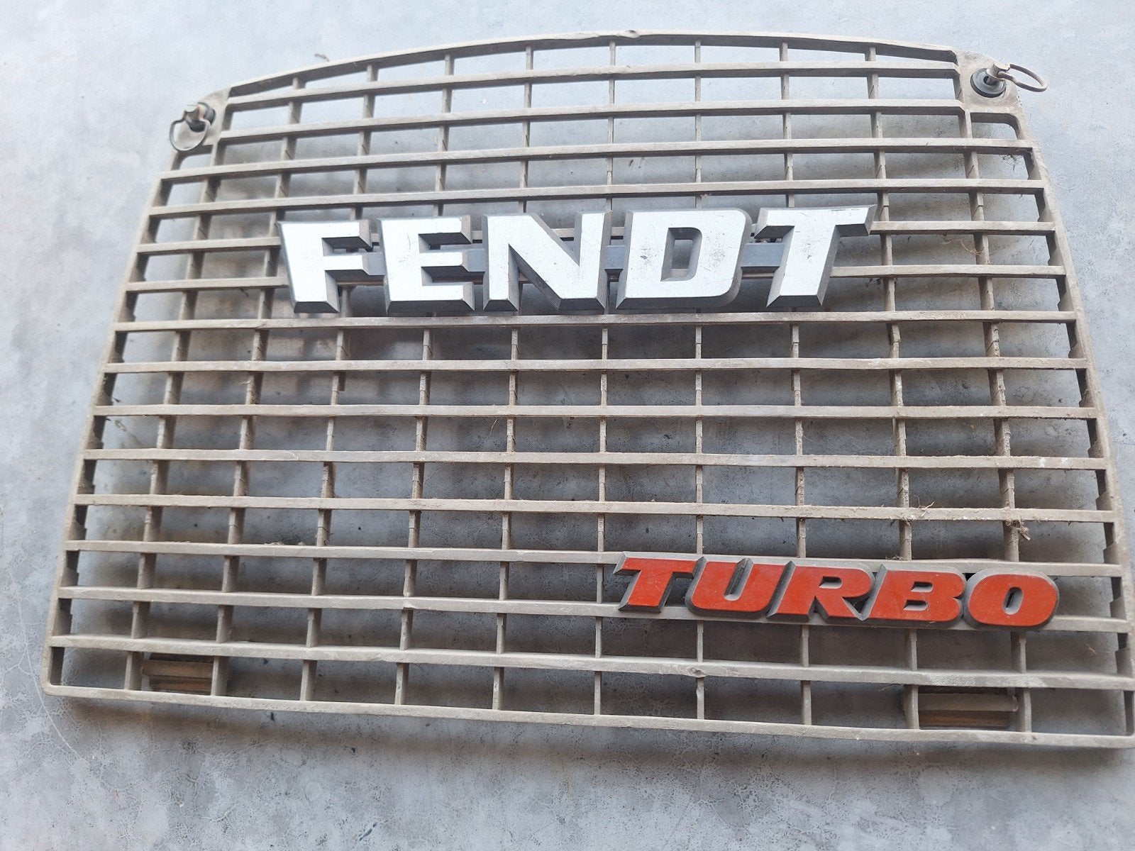 FENDT frontgrille, Zakelijke goederen, Ophalen