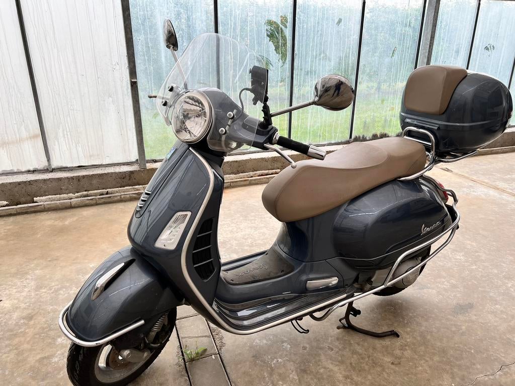 Vespa GTS 250 ie, sep 2016, 1ste eigenaar, Motoren, Motoren | Piaggio, Scooter, Gebruikt, Particulier, Minimaal motorrijbewijs A2