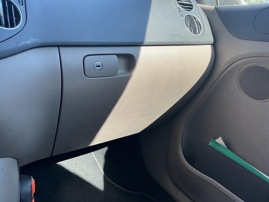 DASHBOARDKASTJE Golf Plus (5M1 / 1KP) (|5M1857101H|), Gebruikt, Volkswagen, Volkswagen AG, Kundenbetreuung@volkswagen.de