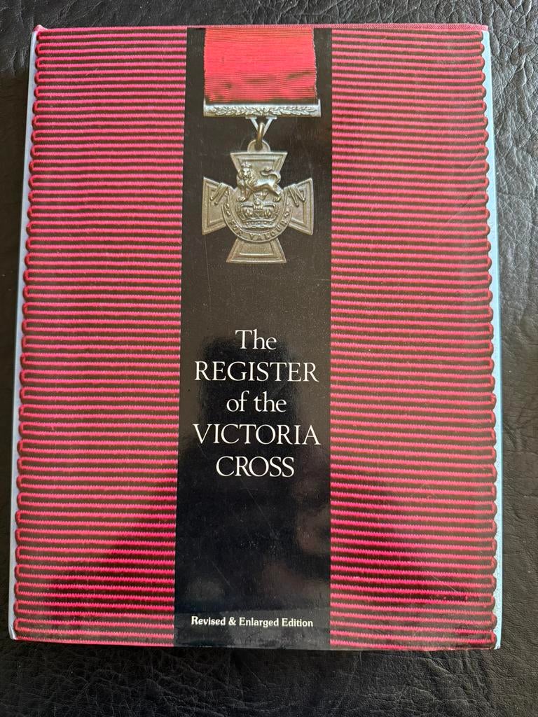 The register of the victoria cross, Enlèvement ou Envoi