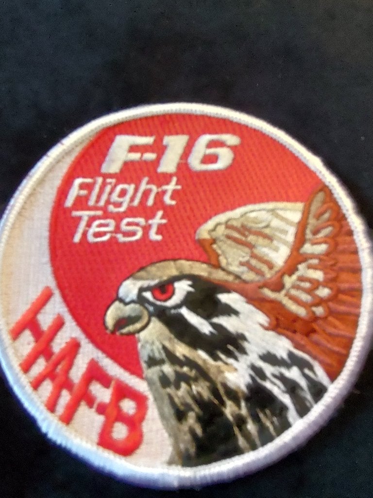 Badge # 24, Collections, Envoi