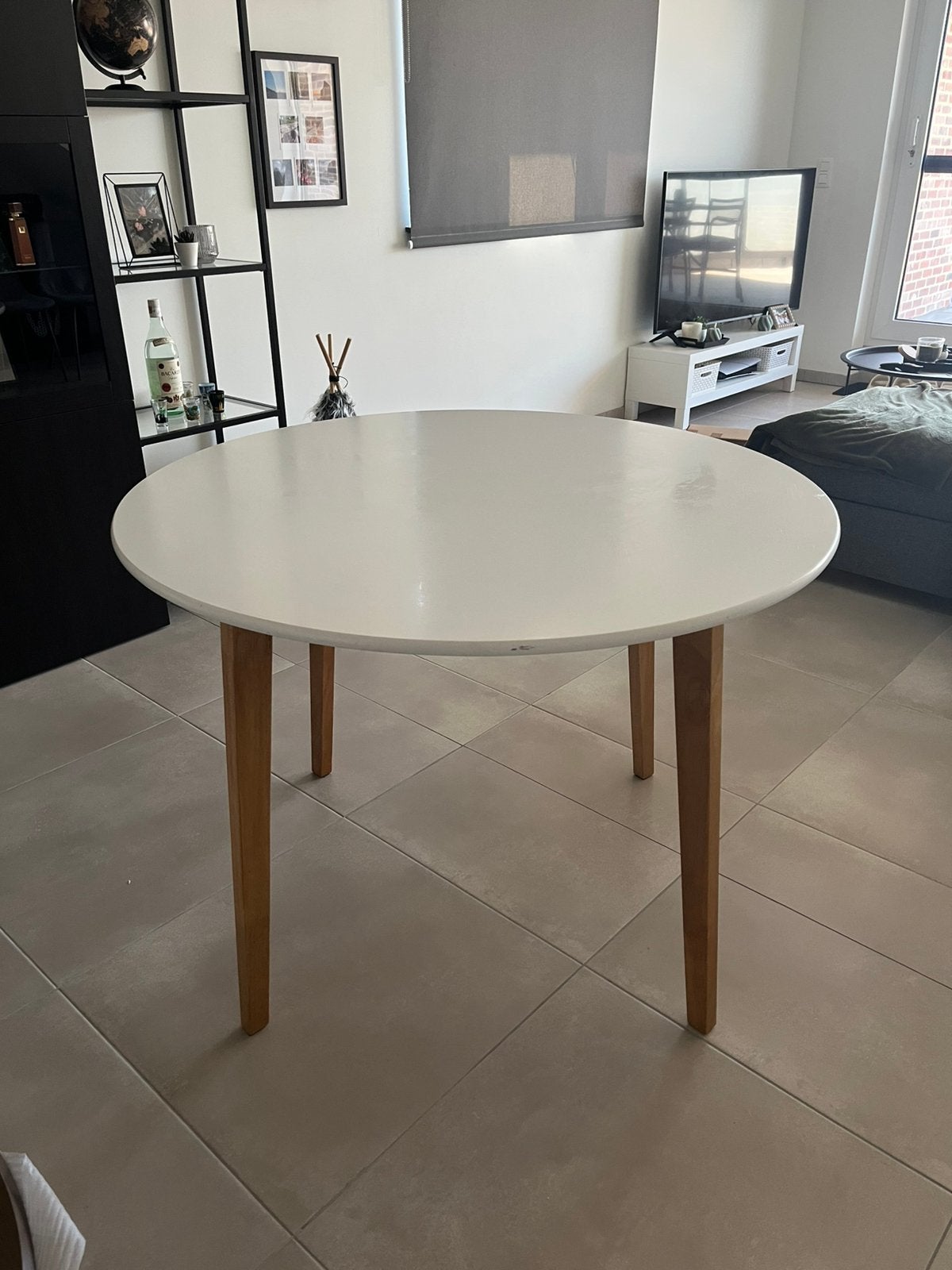 Ronde eettafel wit + naturel eiken 105cm diameter, Huis en Inrichting, Tafels | Eettafels, Ophalen, Gebruikt, Vier personen, 100 tot 150 cm