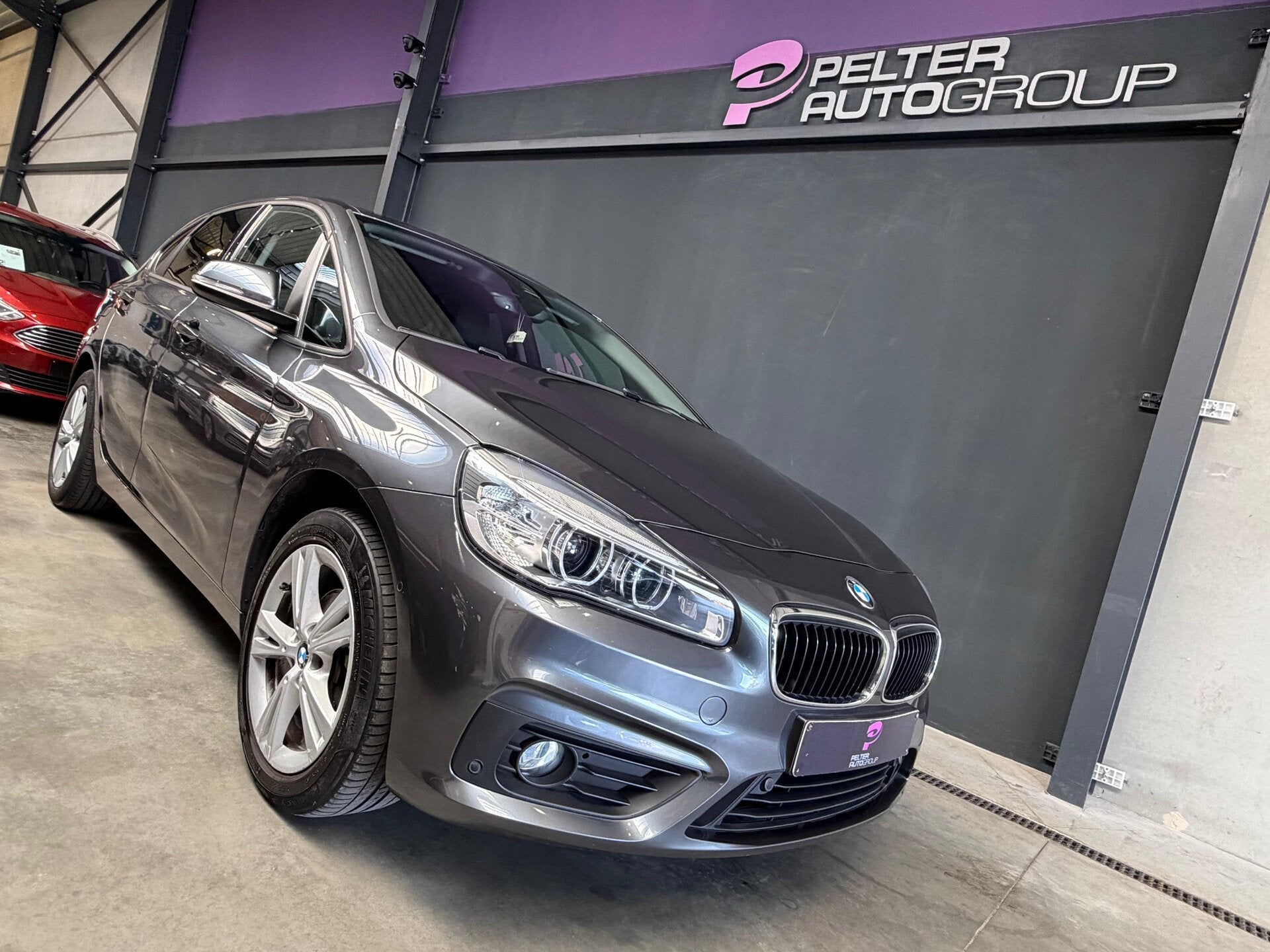 BMW 218 Active Tourer Automaat Navigatie, Auto's, Parkeersensor, Zwart, Bedrijf, 5 zetels