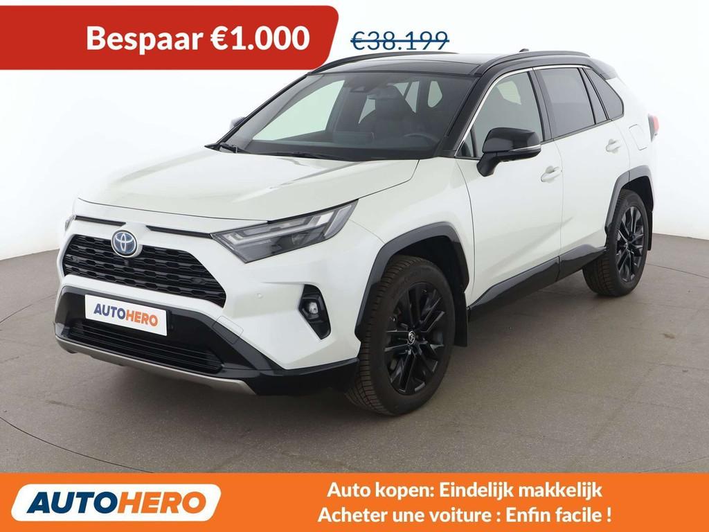 Toyota RAV4 2.5 Hybrid 4x4 Style Selection (bj 2023), Auto's, Automaat, Gebruikt, 1795 kg, Wit