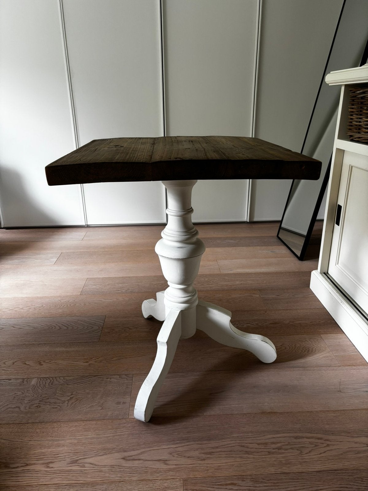Bijzettafel, Enlèvement