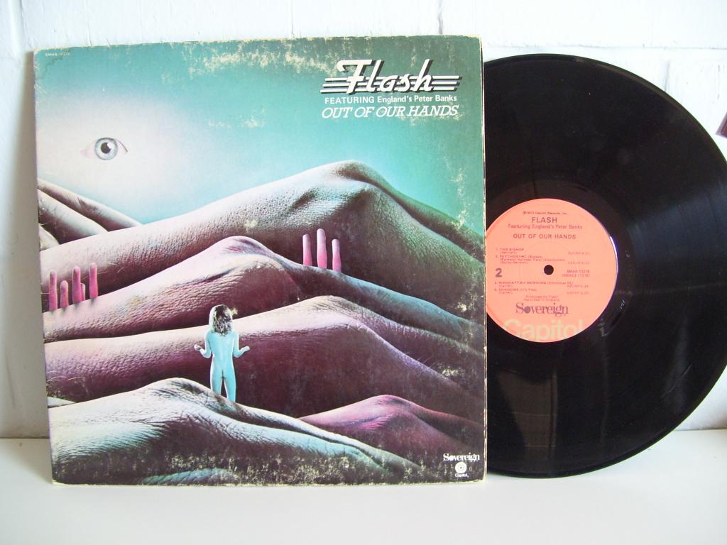 FLASH  out of our hands, 12 pouces, Progressif, Pressage original, Enlèvement ou Envoi