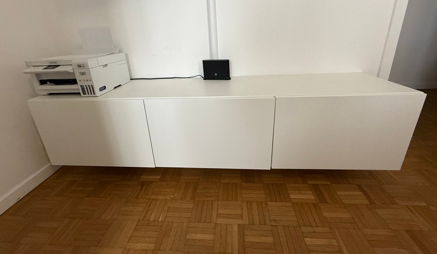 Meuble TV suspendu blanc – Design moderne – Très bon état, Maison & Meubles, Enlèvement, Comme neuf