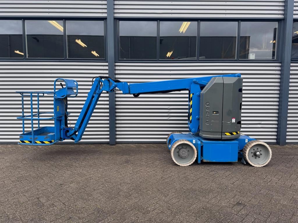 Genie Z30/20N RJ Hoogwerker Knikarmhoogwerker (bj 2006), Articles professionnels, Machines & Construction | Ascenseurs, Échafaudages & Échelles