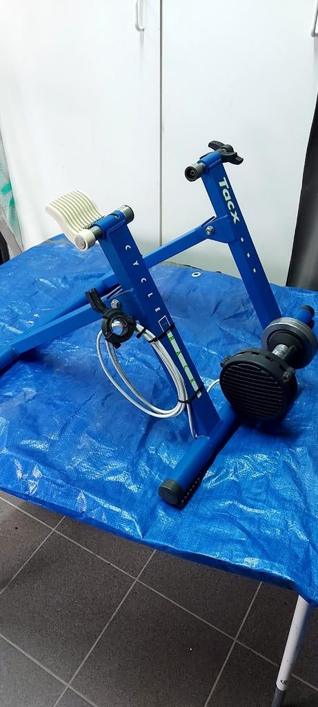 Fietsonderdelen: tacx rollen, 30 euro., Ophalen