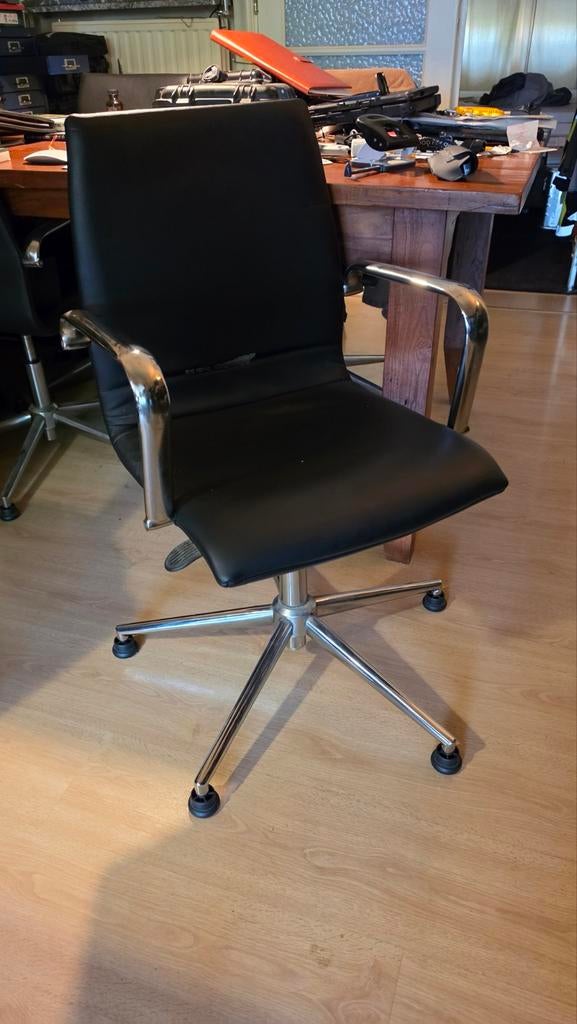 4 design bureaustoelen, Ophalen