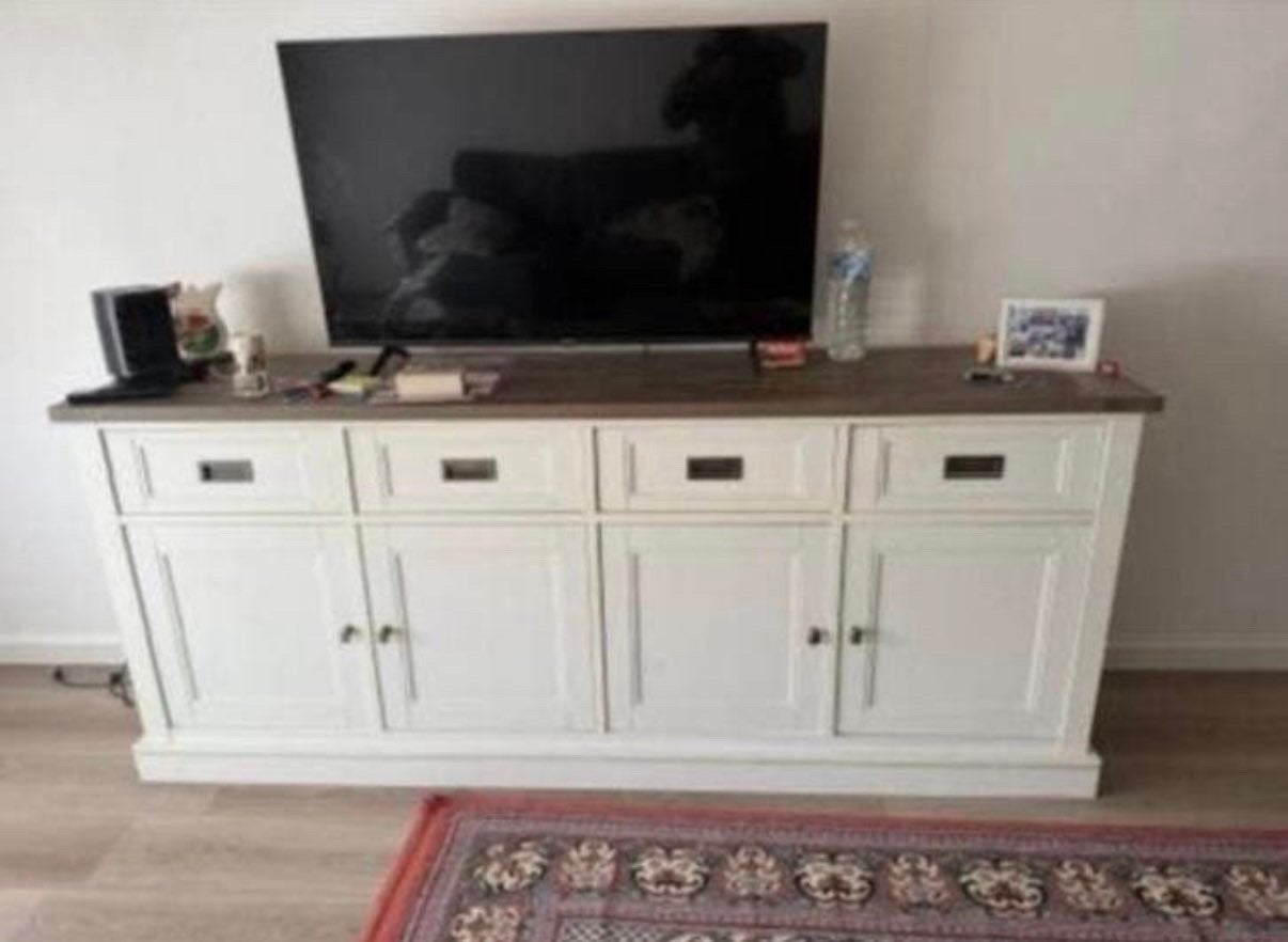 Tv kast, Enlèvement, Utilisé