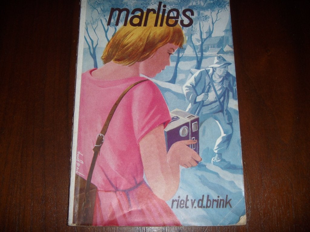 Marlies – Riet van den Brink (vintage jeugdboek), Ophalen of Verzenden, Gelezen