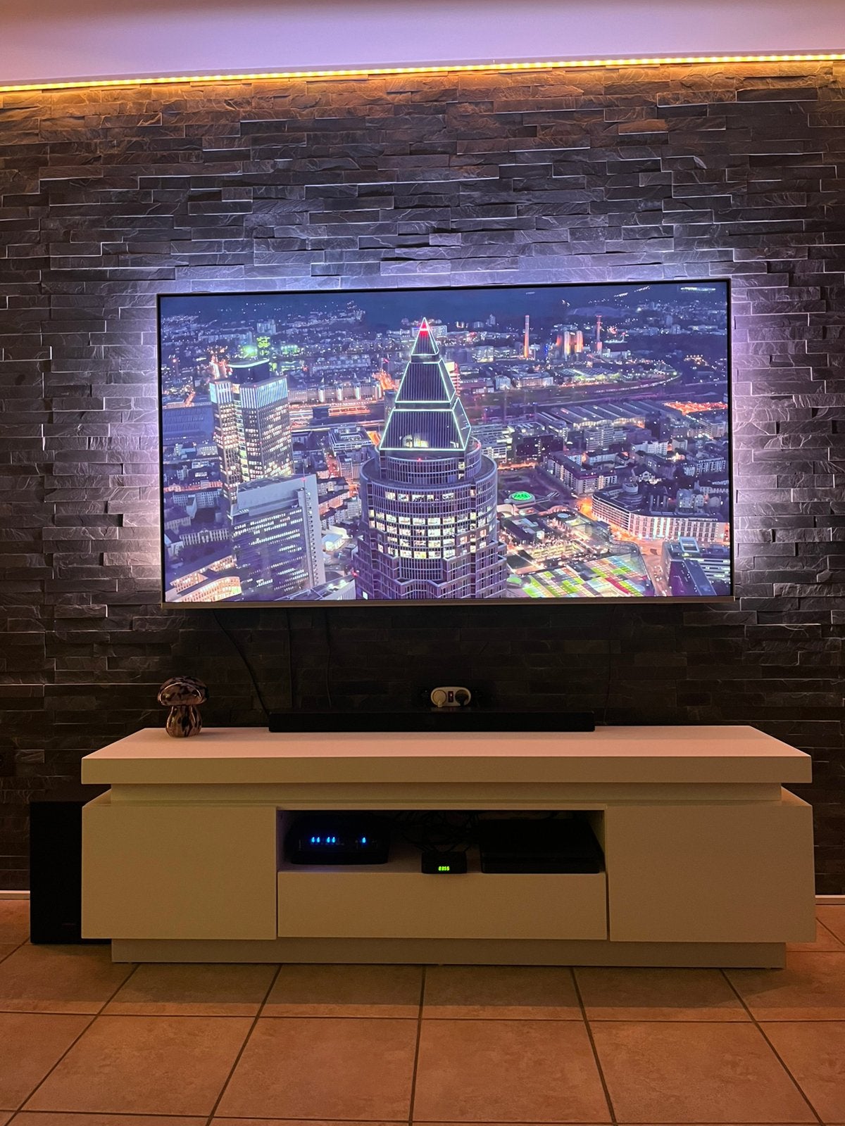 Smart Tv 4K UHD Philips Ambilight 70" 177cm, TV, Hi-fi & Vidéo, Philips, Comme neuf, Enlèvement, 4k (UHD)