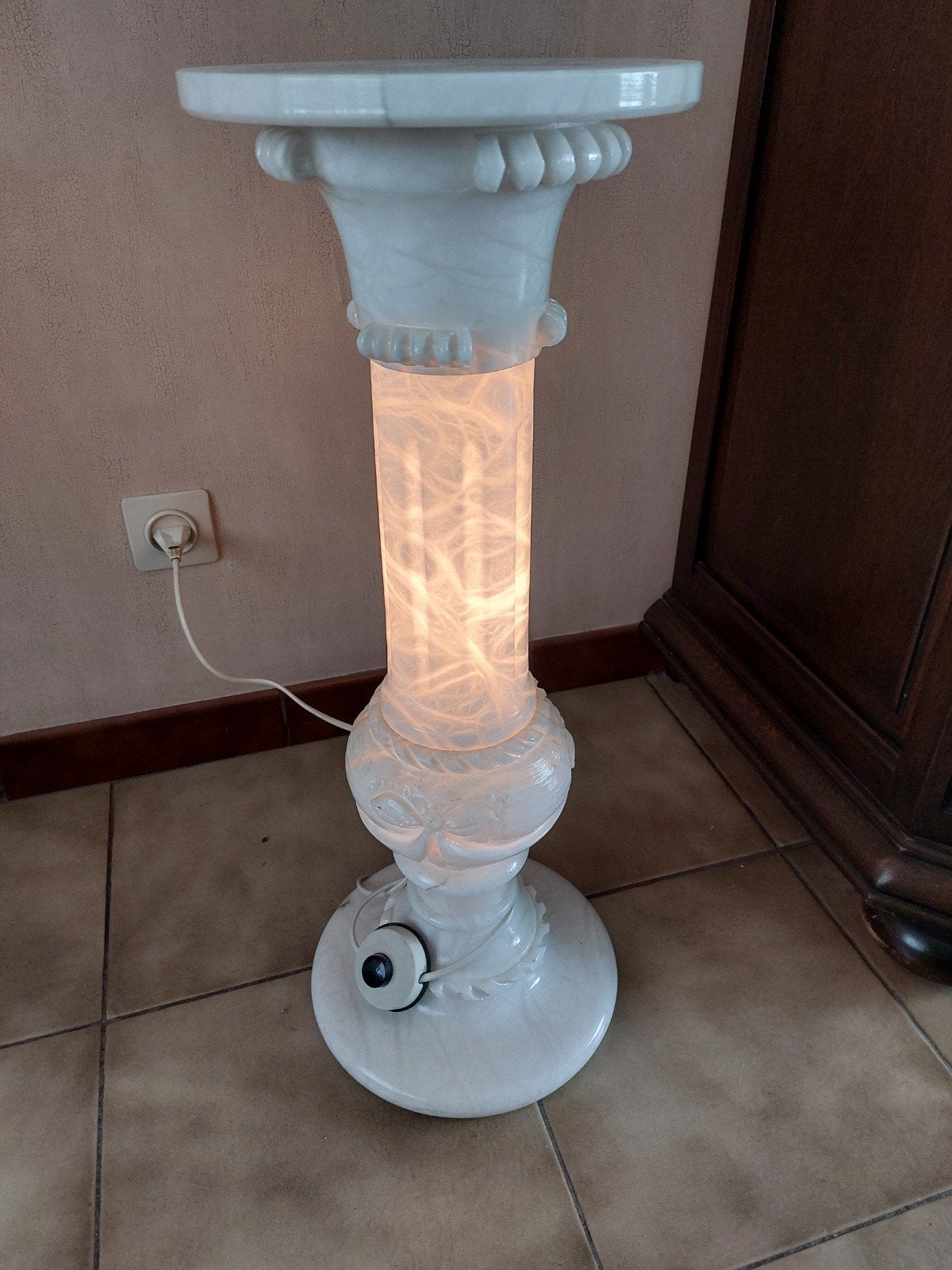 Marmeren lamp, Ophalen