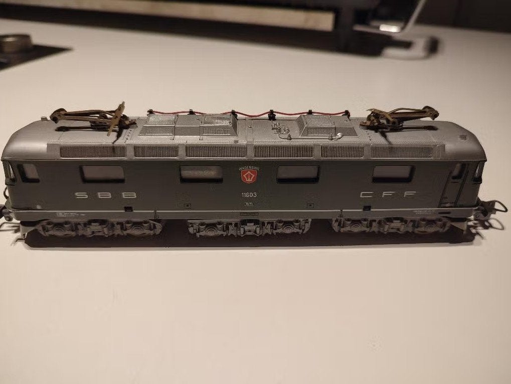 Zwitserse elektrische locomotief H0, Hobby en Vrije tijd, Ophalen of Verzenden, Zo goed als nieuw, Analoog, Lima