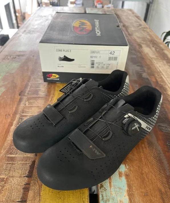 Chaussures de cyclisme Northwave Core Plus 2 - 42 - Nouveau, Neuf, Enlèvement ou Envoi, Via Levada 145, 31040 Onigo di Pederobba (TV), Italia