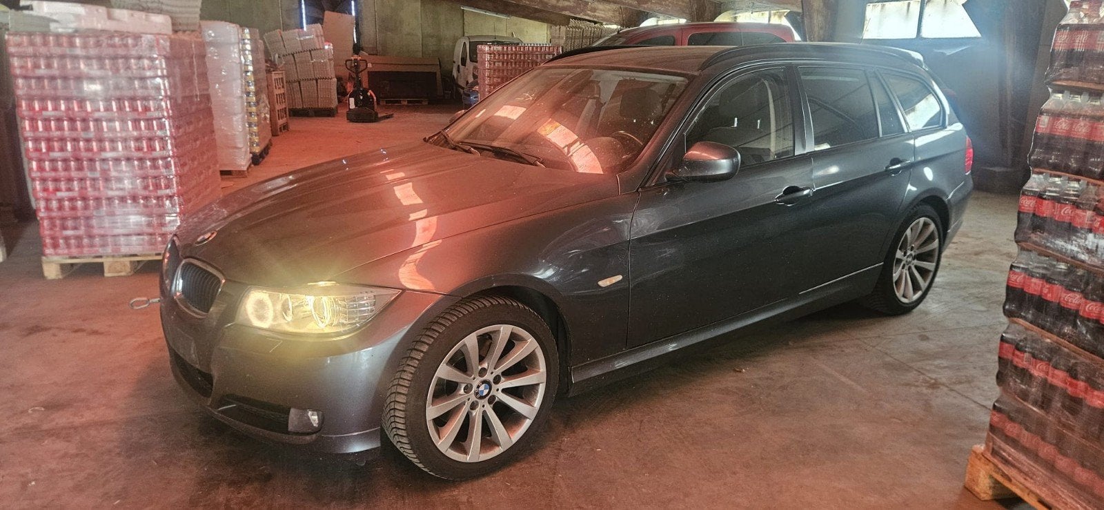 BMW 318D Automatiek start niet ! 2011, Auto's, BMW, Automaat, Euro 5, Stof, Zwart
