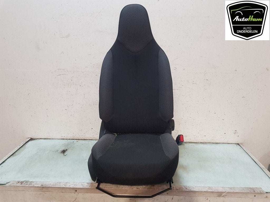 STOEL RECHTS VOOR Toyota Aygo (B40) (01-2014/06-2018), Gebruikt, Kundenbetreuung@toyota.de, Toyota, Toyota-Allee 2
50858  Köln, DE