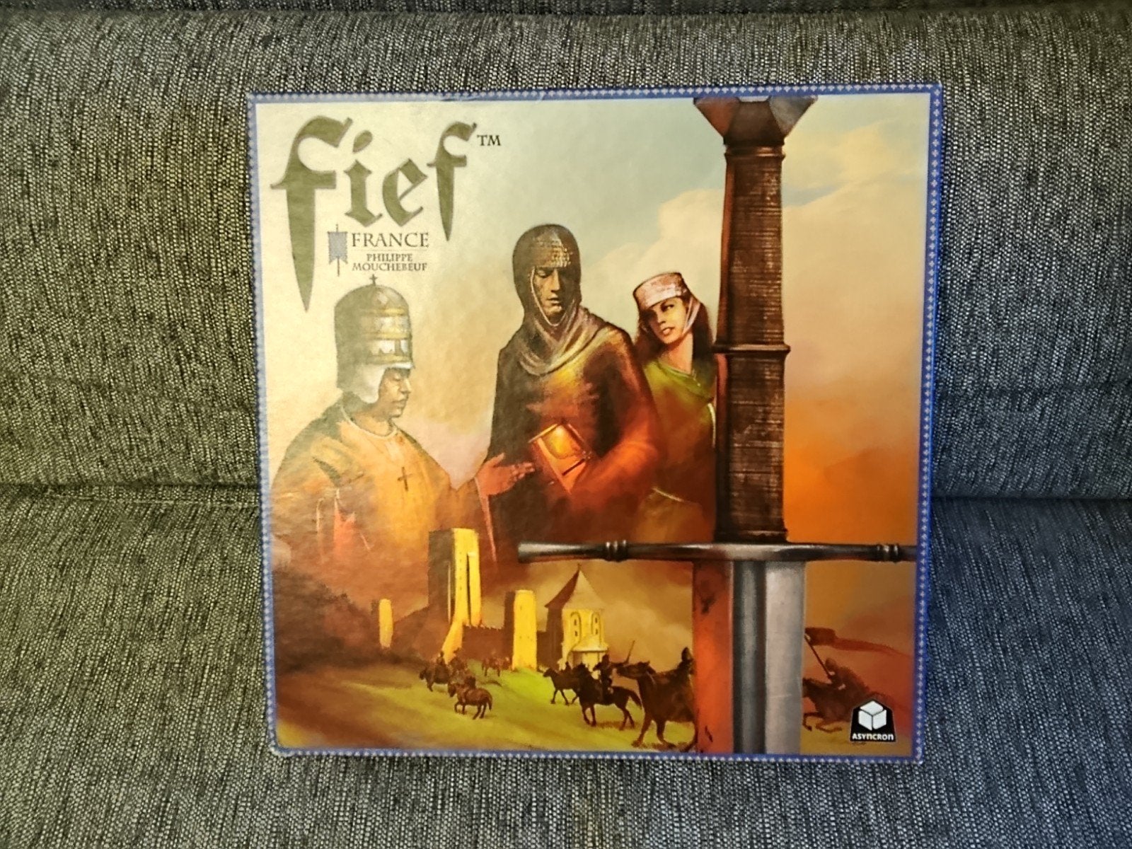 Jeu de societe plateau cartes figurines ambiance, Envoi