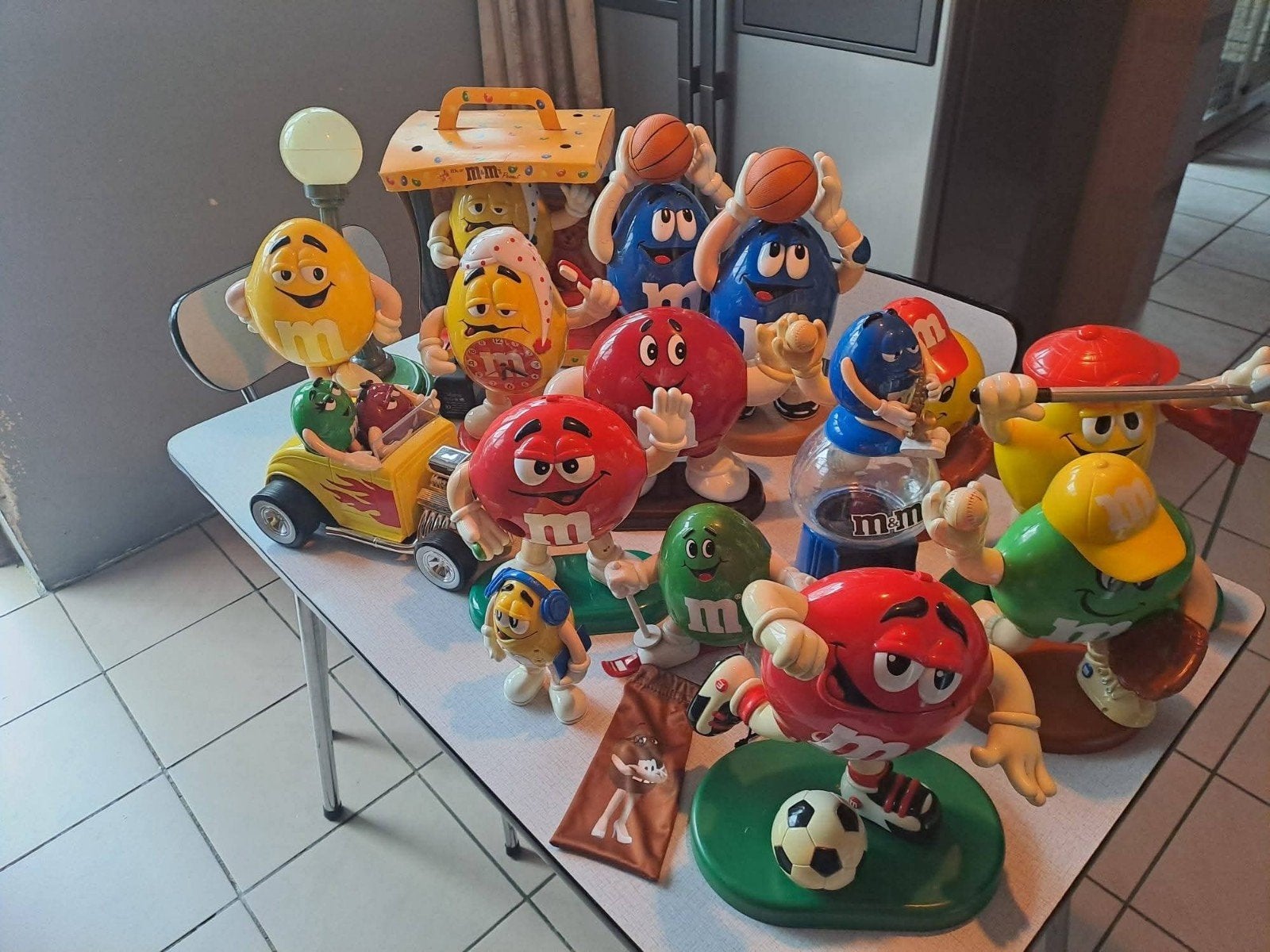Figurines M & M, Enlèvement, Comme neuf, Autres types