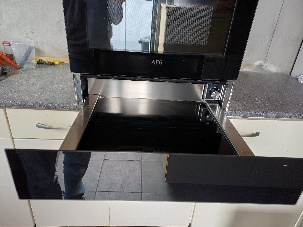 warmhoudlade, Elektronische apparatuur, Ophalen, Minder dan 45 cm, AEG, Zo goed als nieuw