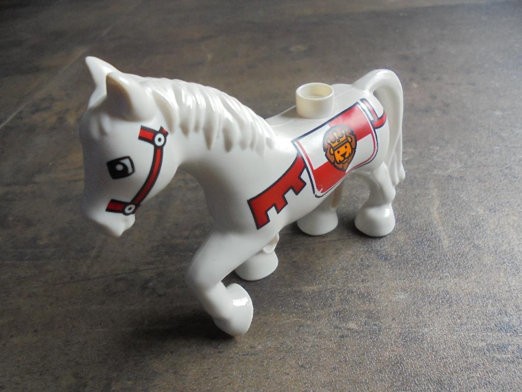 Lego Duplo Castle Figure Horse (zie foto's) 2, Kinderen en Baby's, Speelgoed | Duplo en Lego, Gebruikt, Verzenden, Duplo, Losse stenen