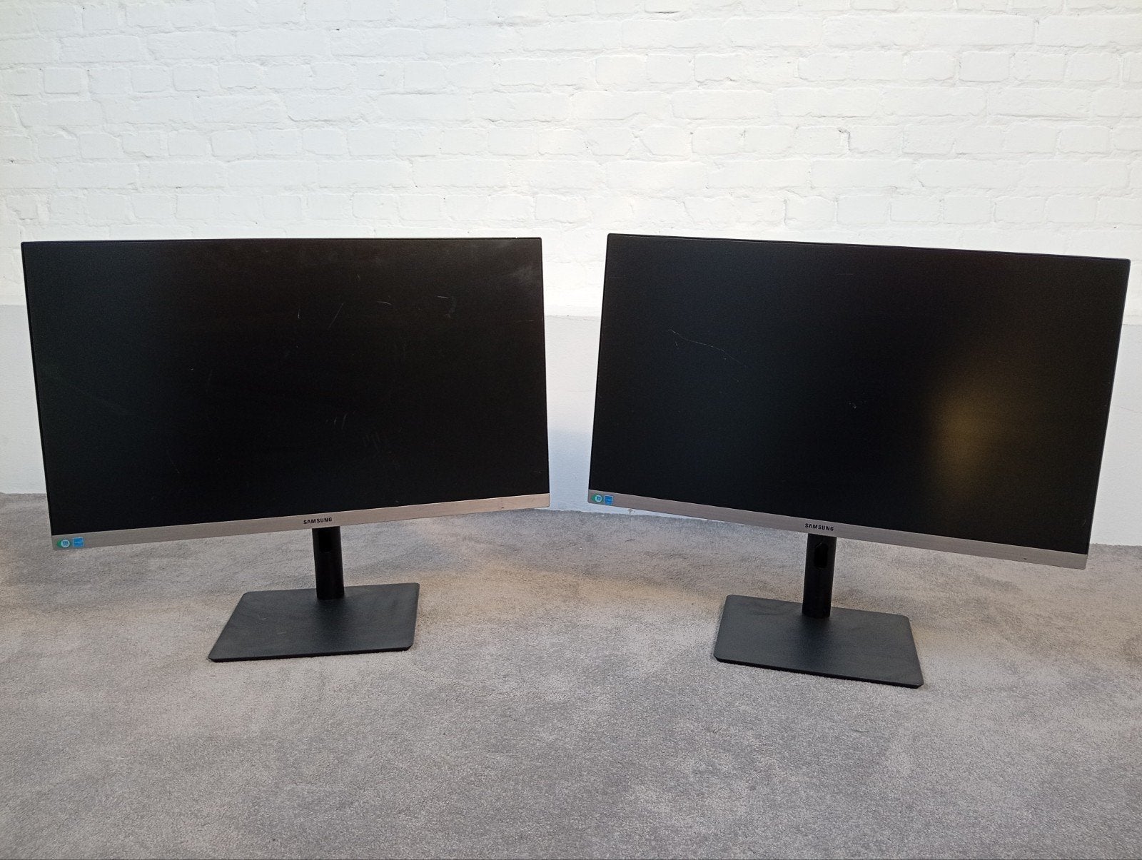 2x Samsung 24” Full HD IPS monitor – S24R650FDU –verstelbaar, Computers en Software, Ophalen, HD, IPS, DisplayPort