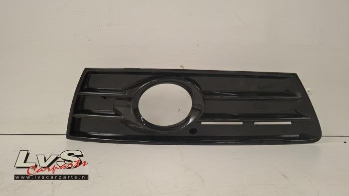 Afdekplaat mistlamp rechts van een Volkswagen Passat, Gebruikt, -, Volkswagen, -