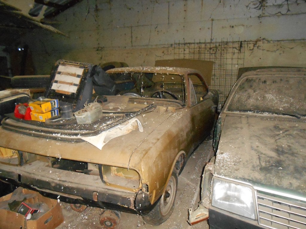 Old Timer Opel Senator en Opel Record, Zwart, Particulier, Te koop, Rood