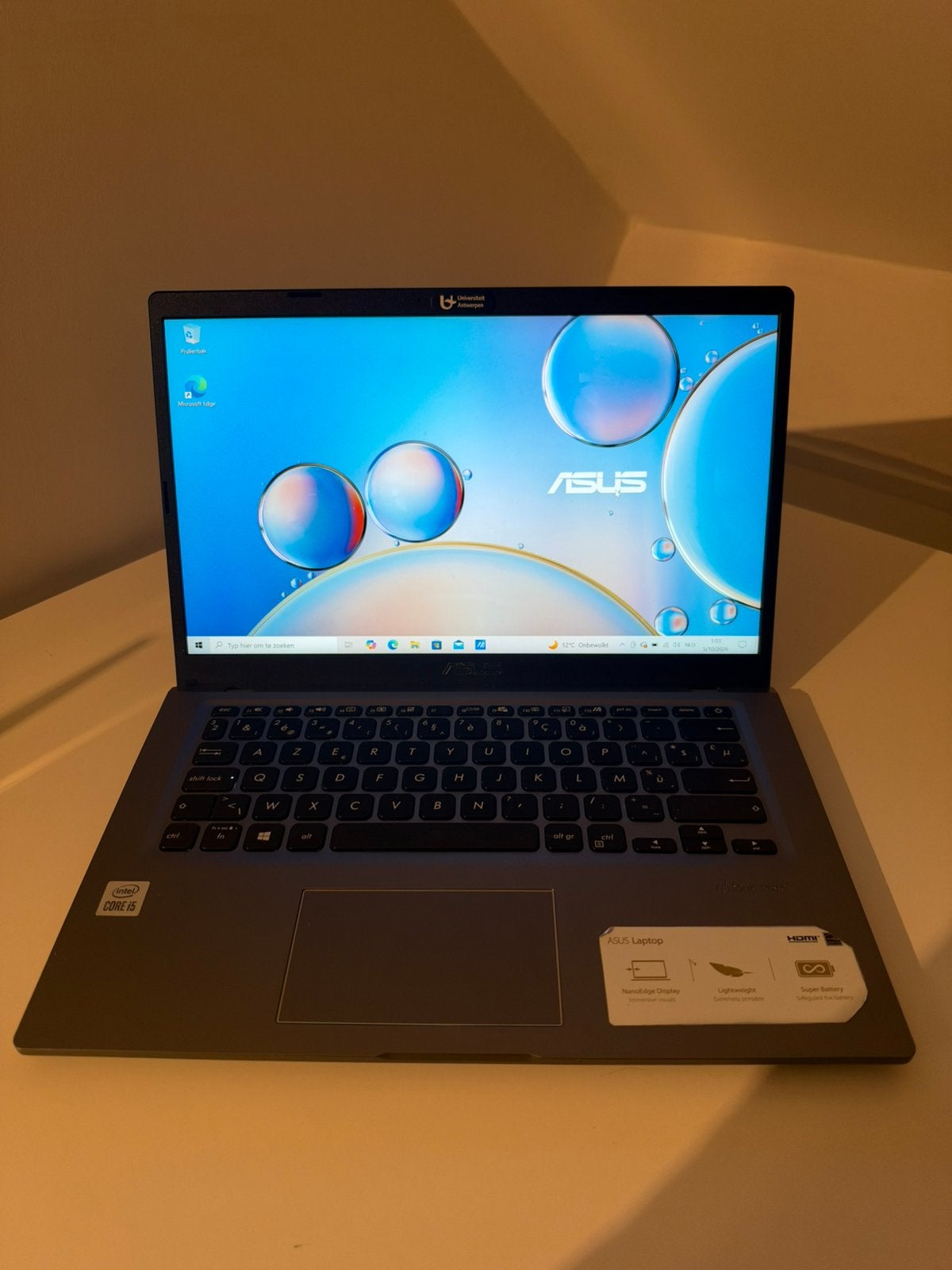Asus VivoBook met oplader, Ophalen, Gebruikt, Minder dan 2 Ghz, 14 inch