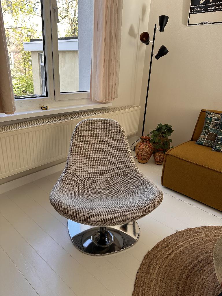 TIRUP draaifauteuil van IKEA, ontworpen door Carl Öjerstam, Ophalen, Zo goed als nieuw