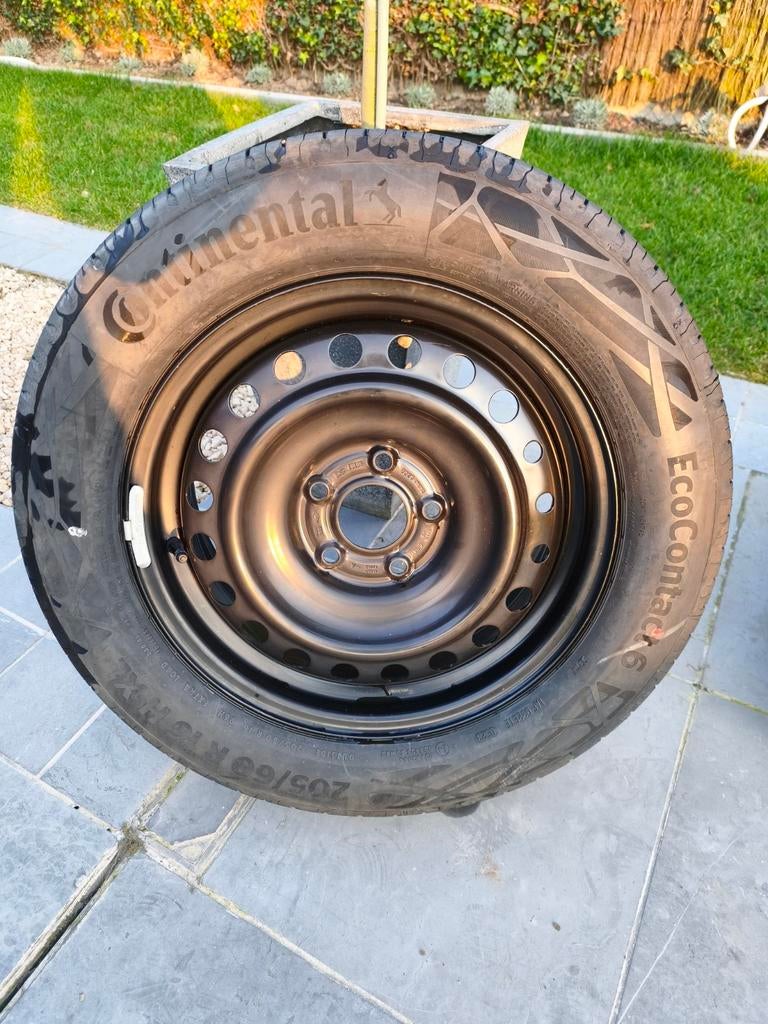 NIEUW WIEL €30   205/60/16, Ophalen of Verzenden